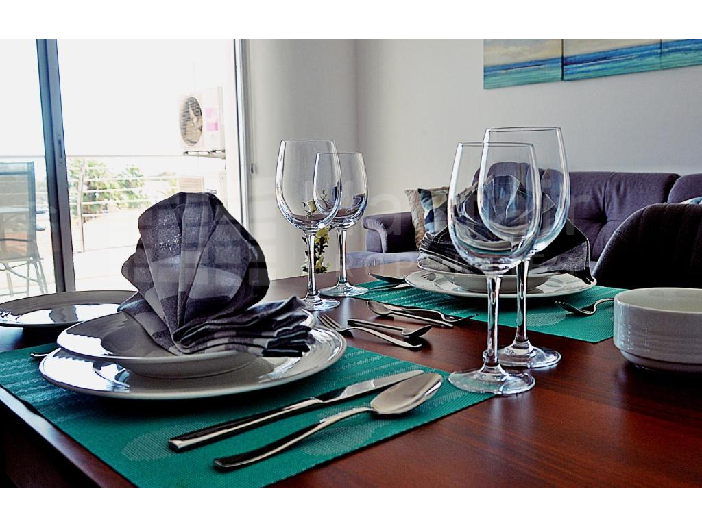 1 Bedroom Sea View Apartment in Town Centre Larnaca