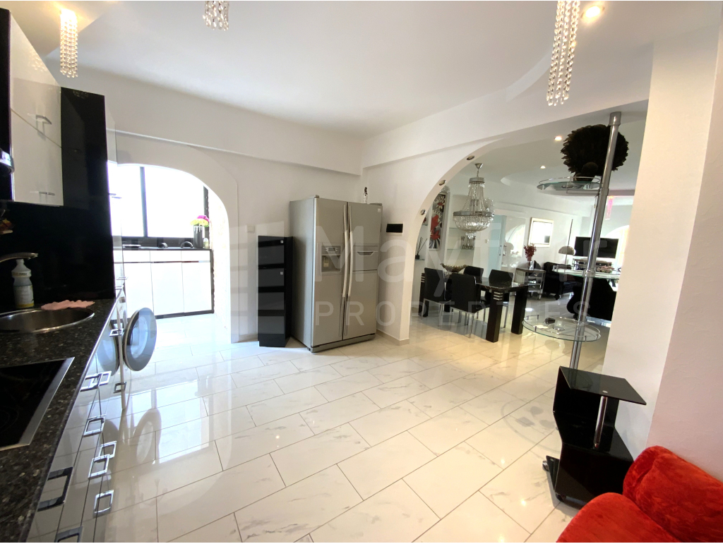 3 Bedroom Apartment in Town Center