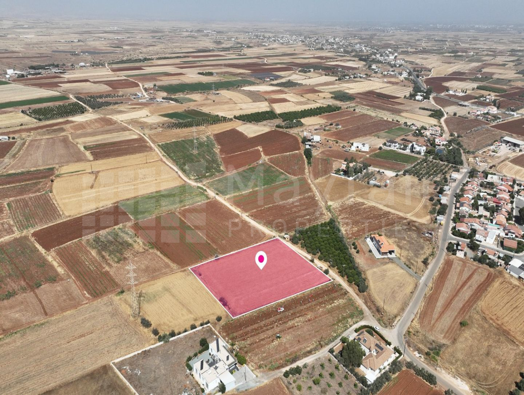 Residential field in Peristerona, Nicosia