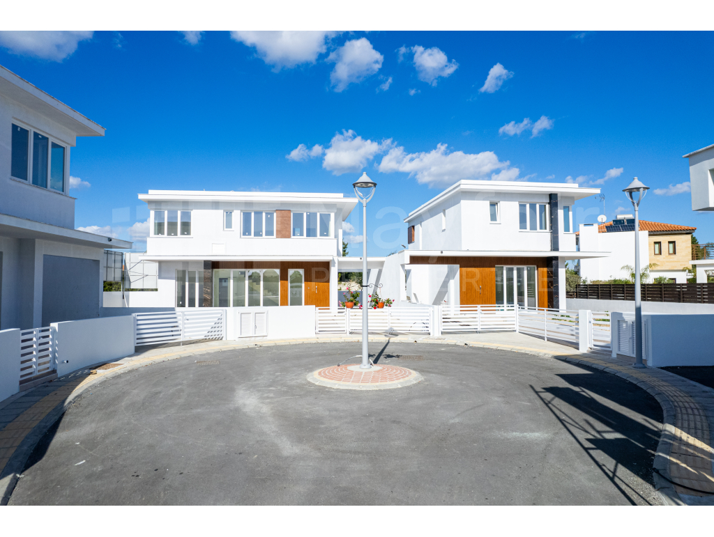 Key Ready Three Bedroom Detached House in Pyla