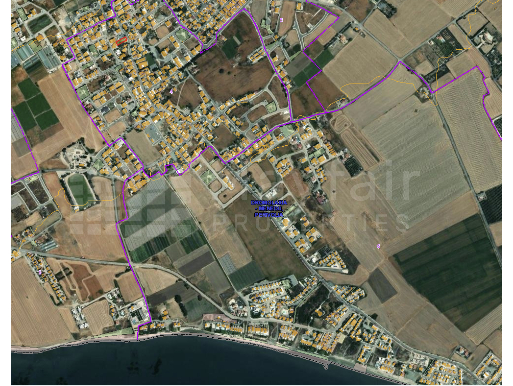Residential Plot With License For 6 Flats in Pervolia 
