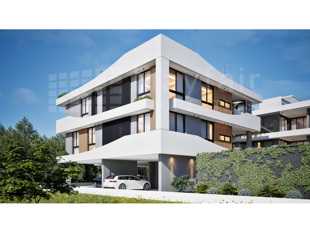 1-bedroom Top Floor Apartment with Communal Pool in Livadia