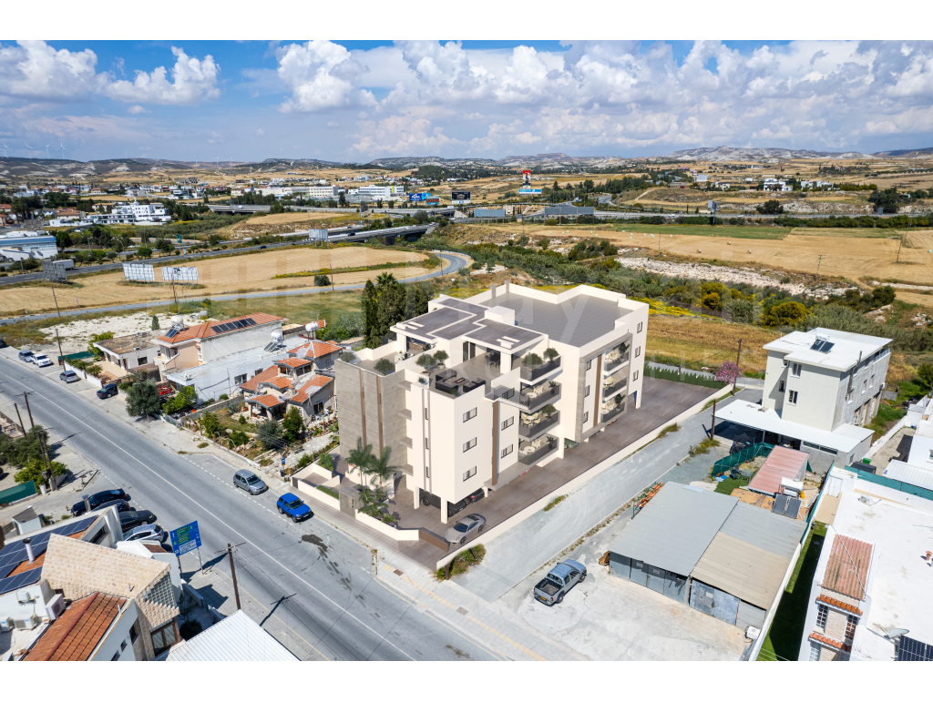 2-bedroom Apartment in Aradippou For Sale