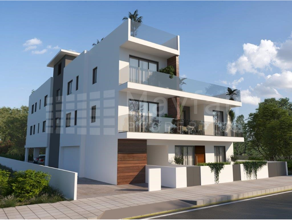 2-bedroom Top Floor Apartment in Kiti For Sale