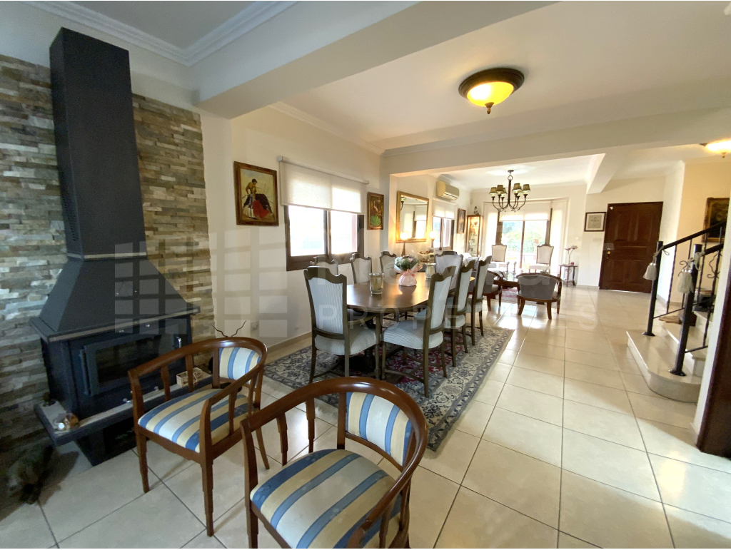 4 Bedroom Detached House