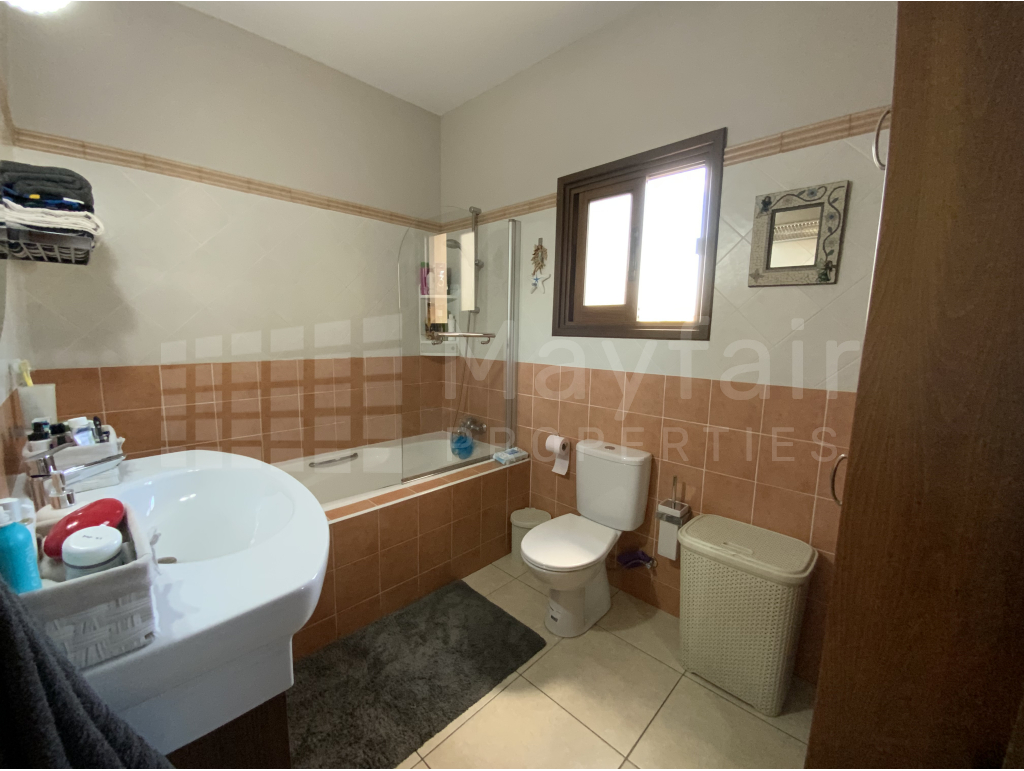 4 Bedroom Detached House