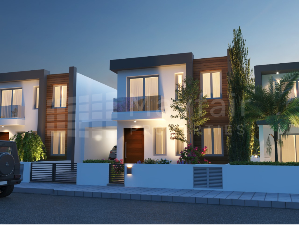 4-bedroom House with Pool in Livadia for Sale