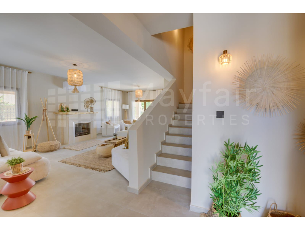 5 Bedroom Beachfront Villa for Sale in Protaras