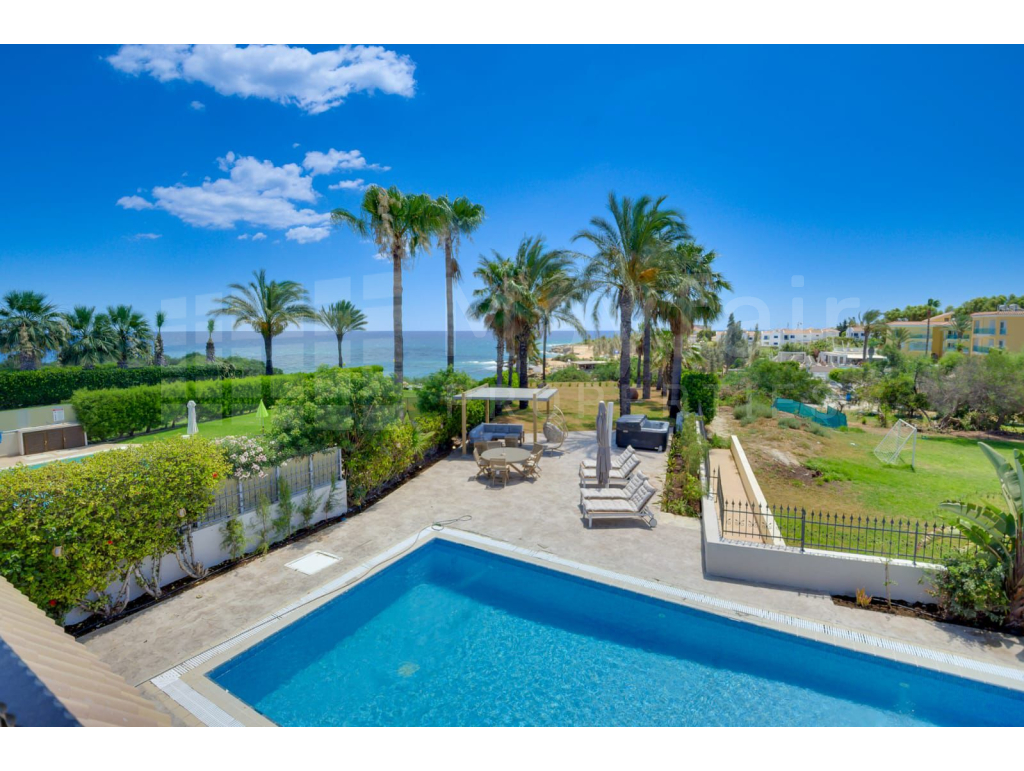 5 Bedroom Beachfront Villa for Rent in Protaras