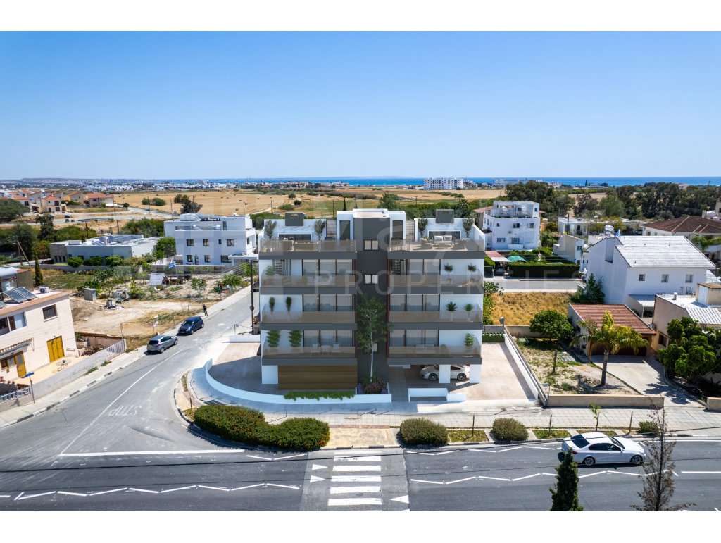 2-Bedroom Penthouse with Roof Garden in Livadia for Sale