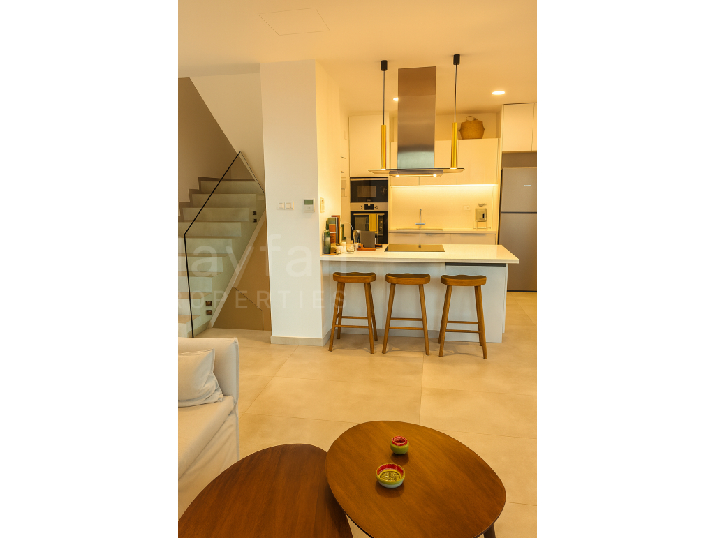 Seaview 5-bedroom Villa in Protaras for Sale