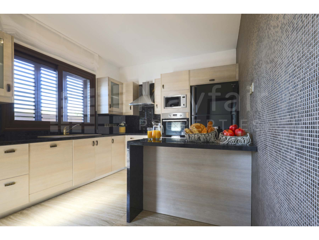 5 bedrooom Beach Villa in Ayia Thekla for Sale