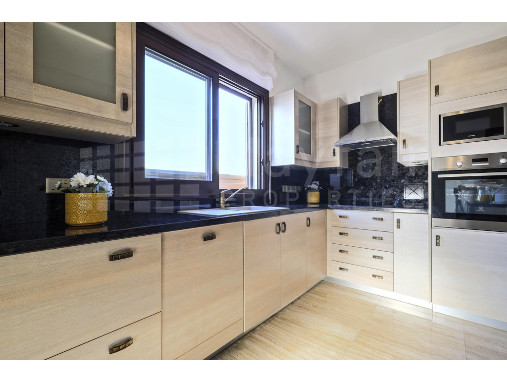 5 bedrooom Beach Villa in Ayia Thekla for Sale