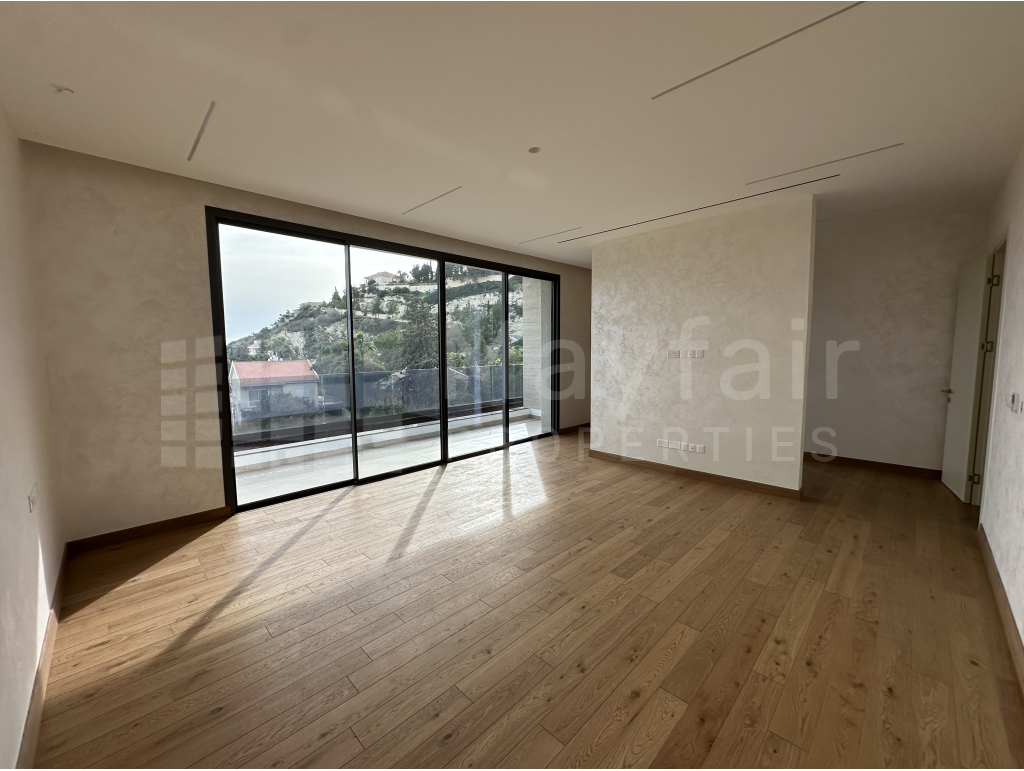 5 Bedroom Luxury Villa in Agios Tychon, Limassol