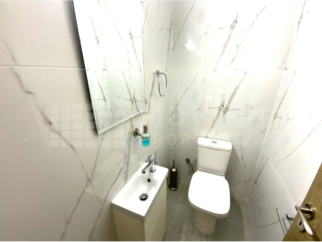 3 Bedroom Flat in Spyrou Kyprianou for Rent