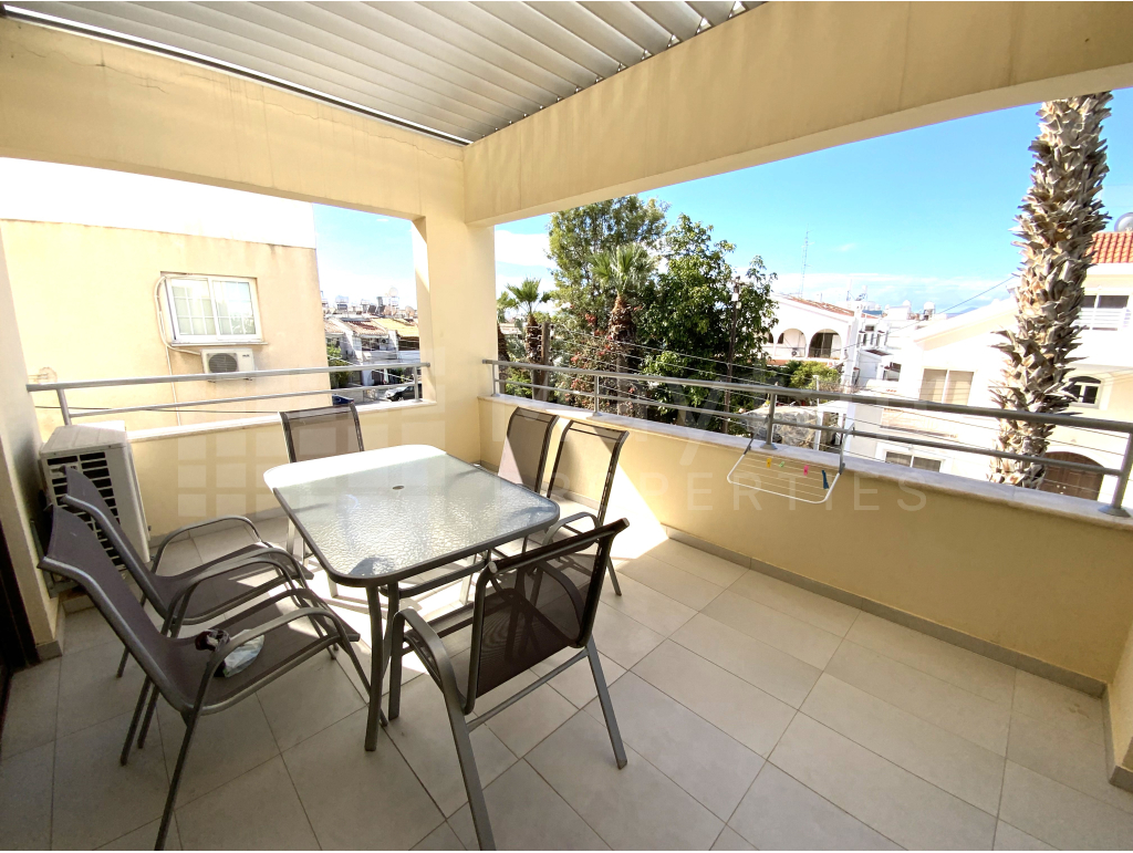 4 bedroom top floor duplex apartment 