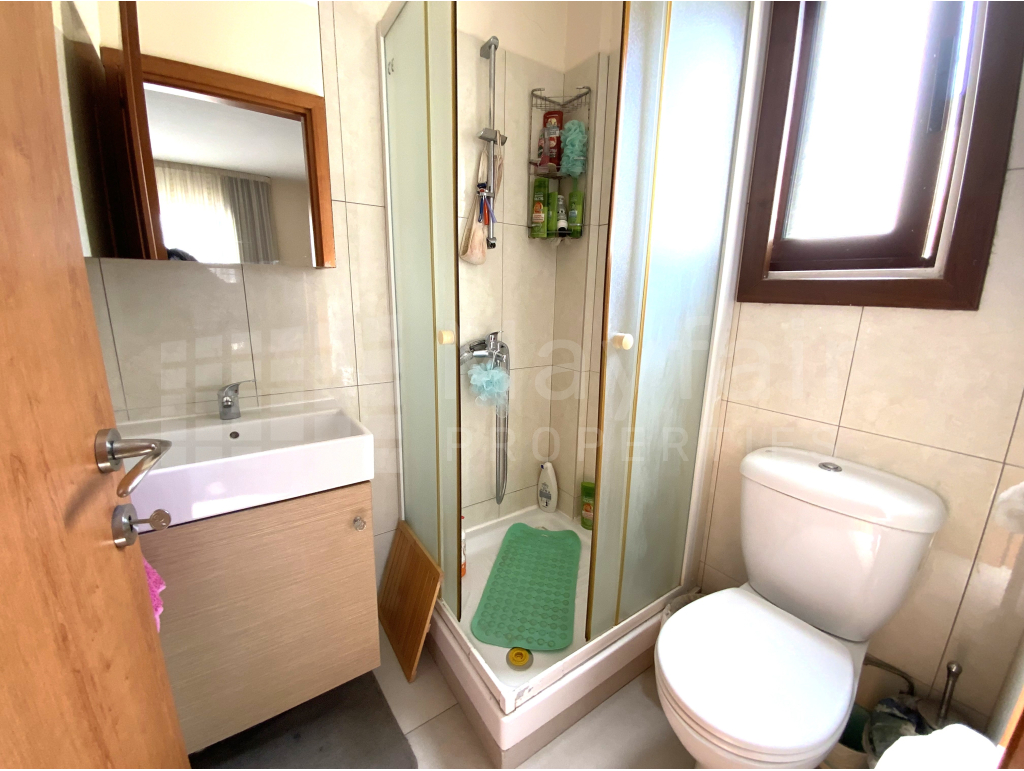 4 bedroom top floor duplex apartment 