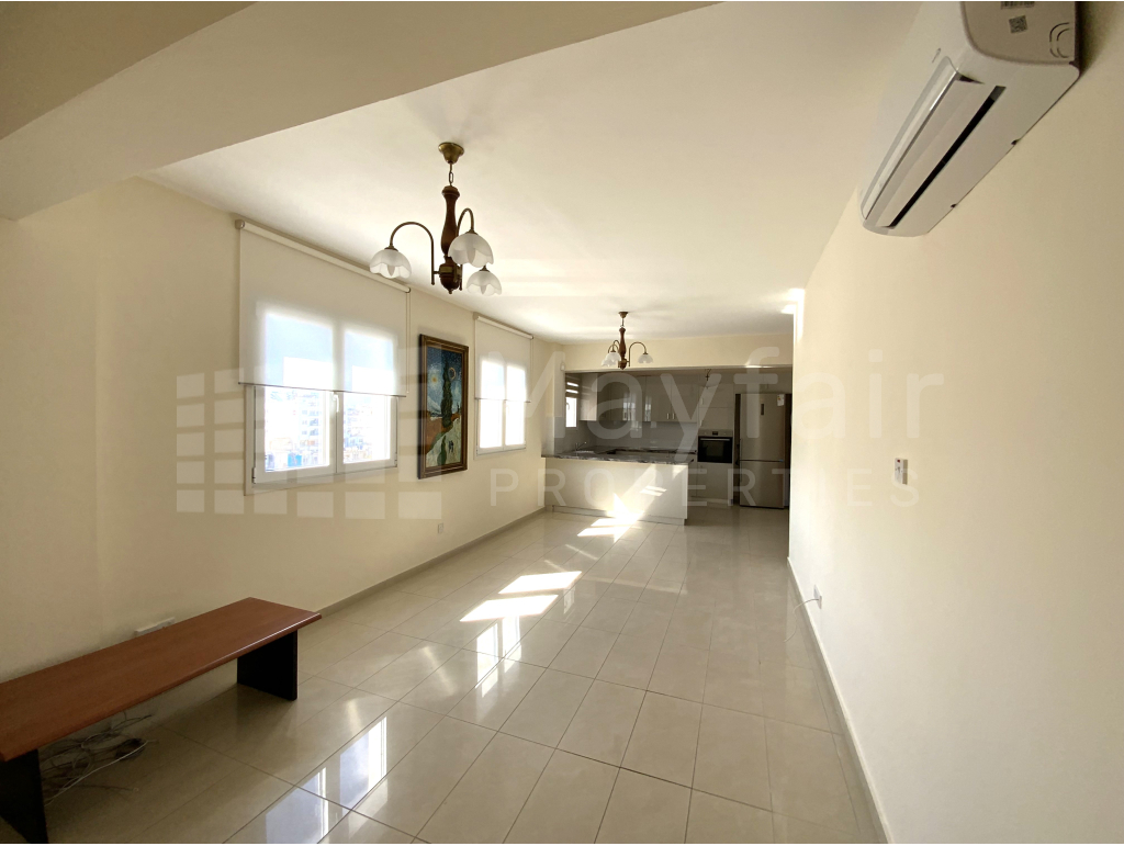 Unique 3 bedroom Penthouse plus large office with separate entrance in Town Center