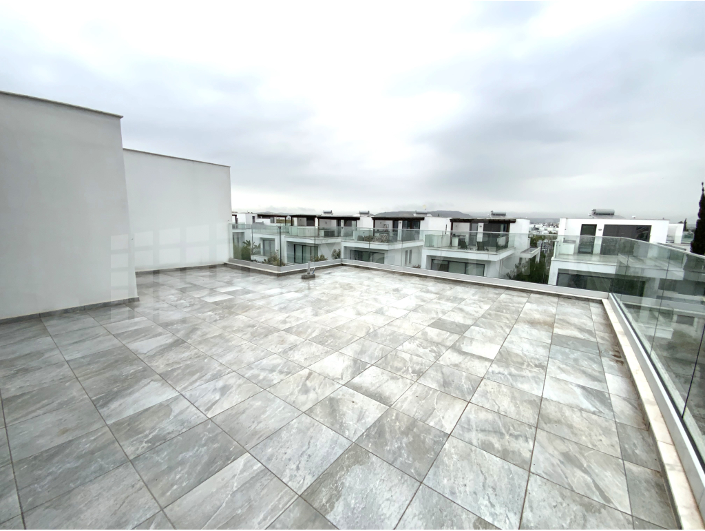 5-bedroom Luxury Villa For Sale 