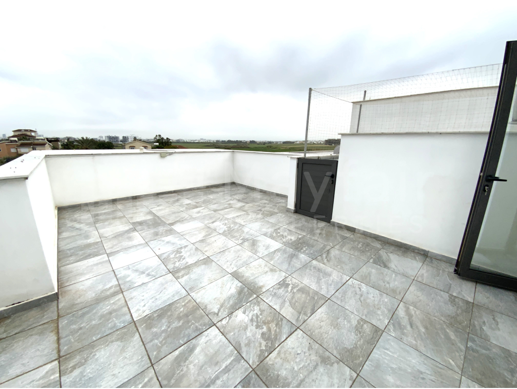 5-bedroom Luxury Villa For Sale 