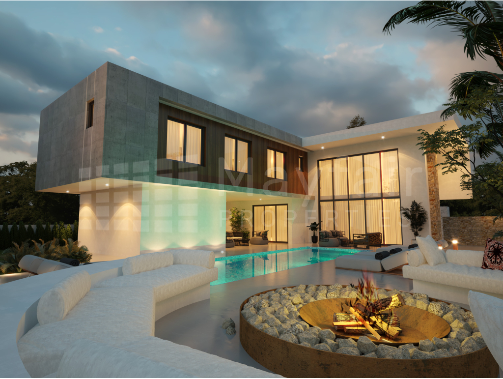 5-Bedroom Villa with Pool and Jacuzzi for Sale in Livadia