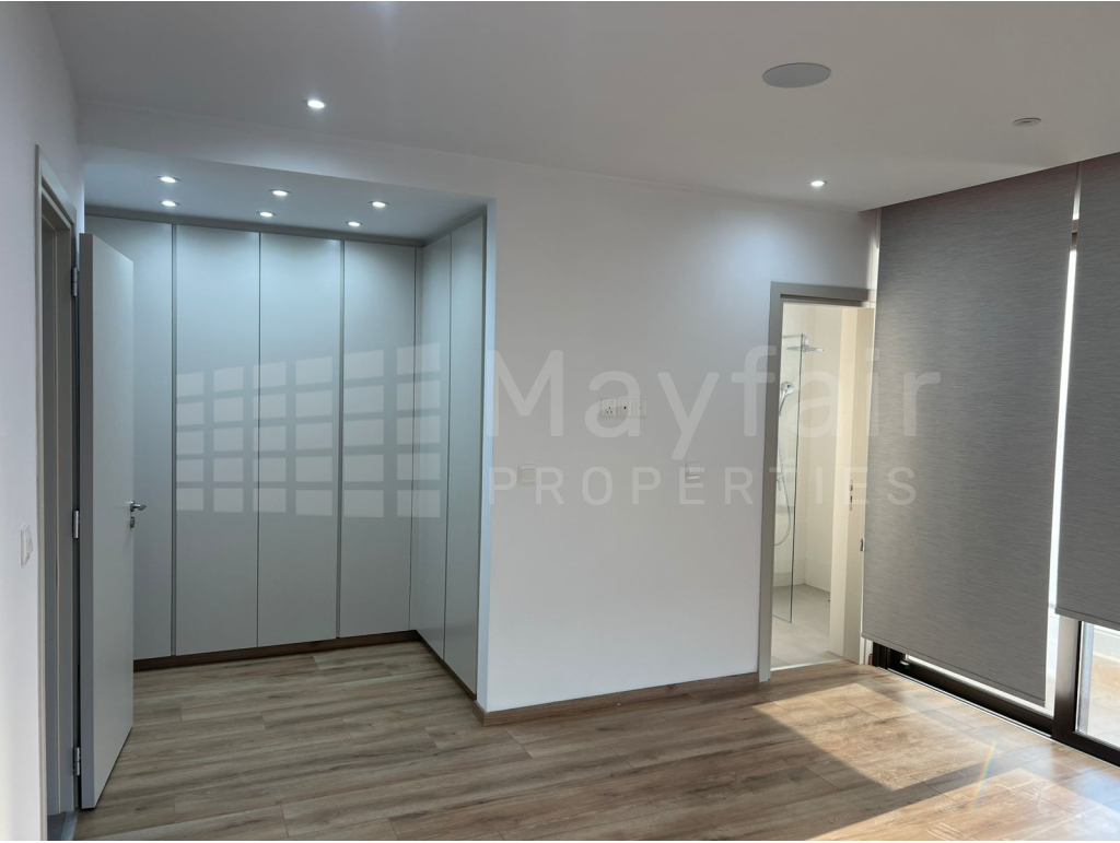 3-bedroom House with Pool for Sale in Pyla
