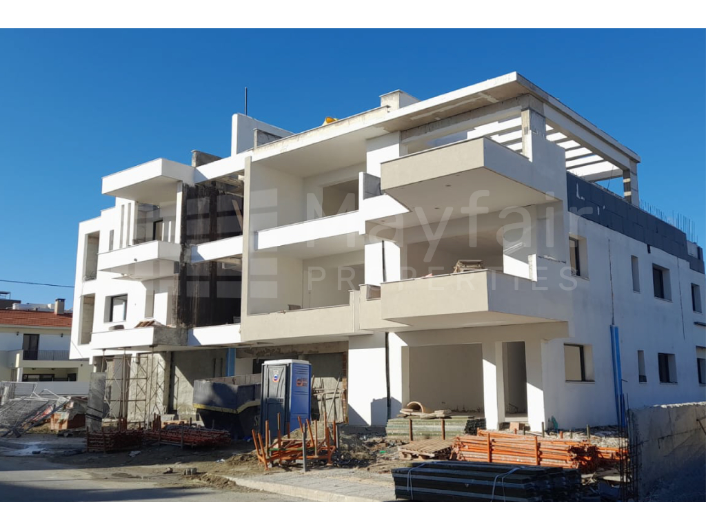 2 Bedroom Ground-floor Apartment with Garden in Livadia For Sale
