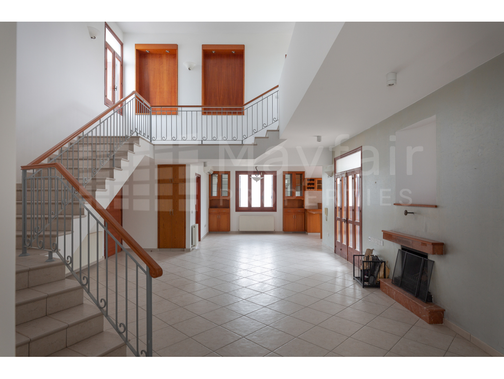 5 Bedroom Detached House For Rent in Agios Dometios