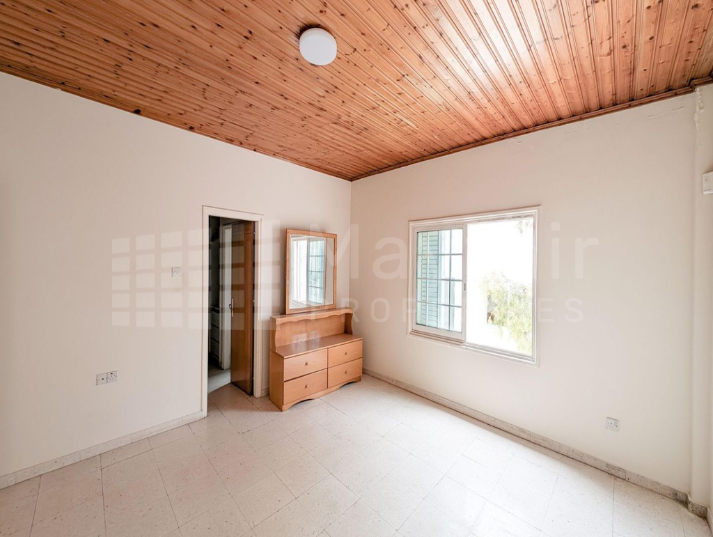 Three-Bedroom House in Dali, Nicosia