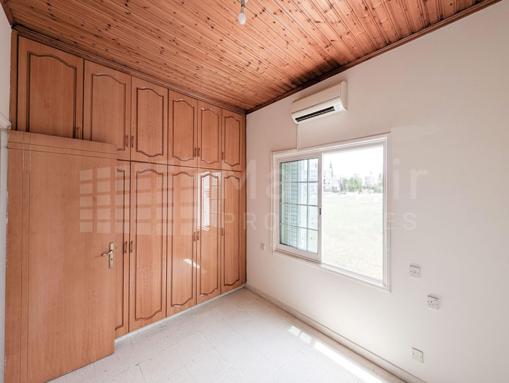 Three-Bedroom House in Dali, Nicosia