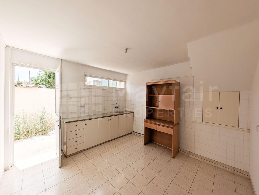 Three-Bedroom House in Dali, Nicosia