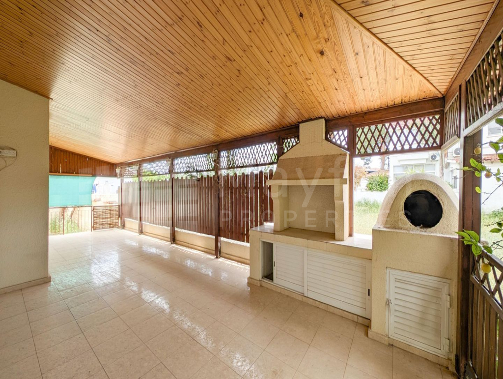 Three-Bedroom House in Dali, Nicosia