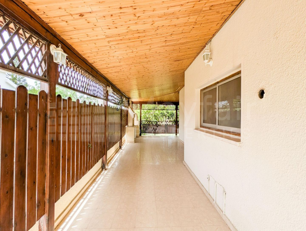 Three-Bedroom House in Dali, Nicosia