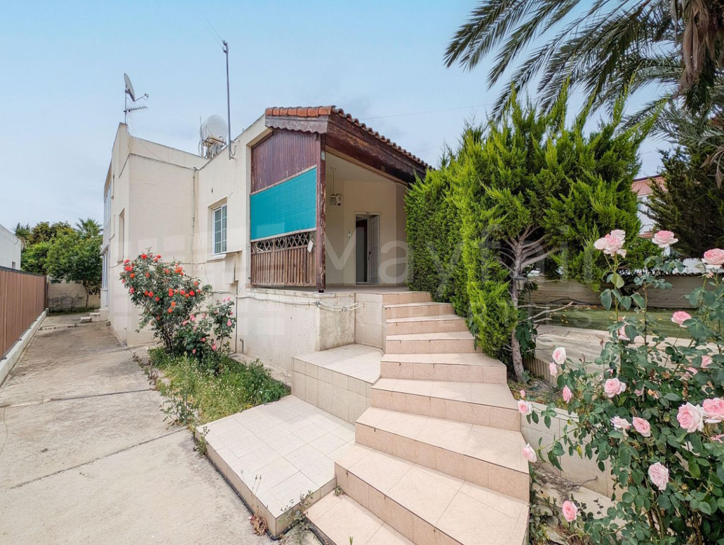 Three-Bedroom House in Dali, Nicosia