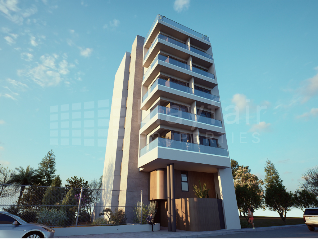 Top Floor Studio Apartment for Sale in Town Centre