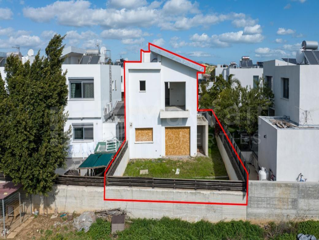 3 bedroom incomplete house in Latsia, Nicosia