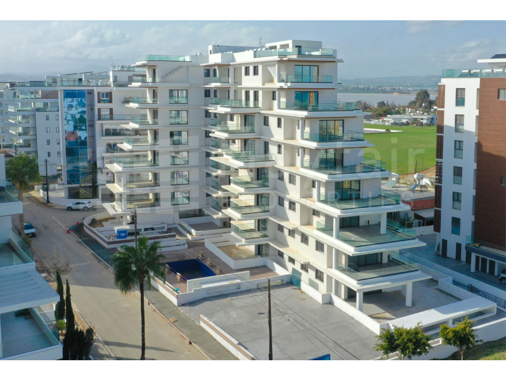 3-bedroom Apartment near Mackenzie Beach