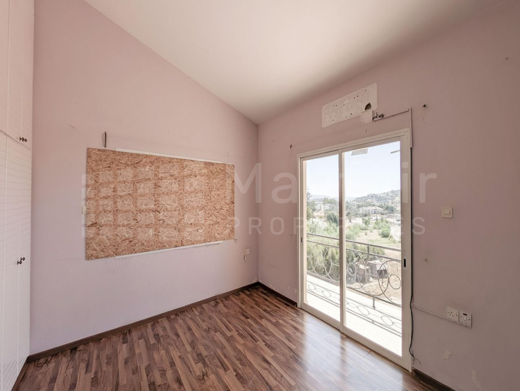 Three-Bedroom House in Parekklisia, Limassol