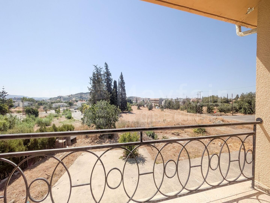 Three-Bedroom House in Parekklisia, Limassol
