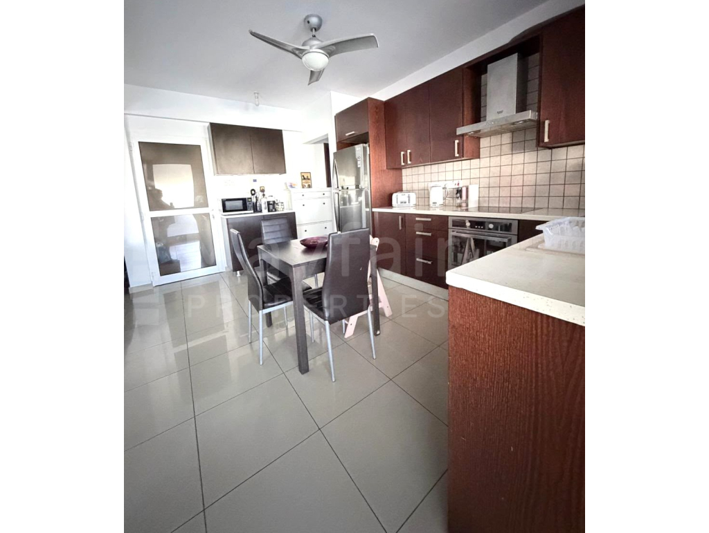 2 plus 1 office/playroom ground floor apartment