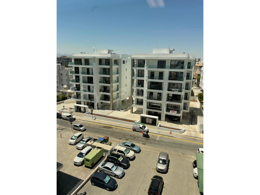 3-bedroom Top Floor Apartment for Sale in Strovolos