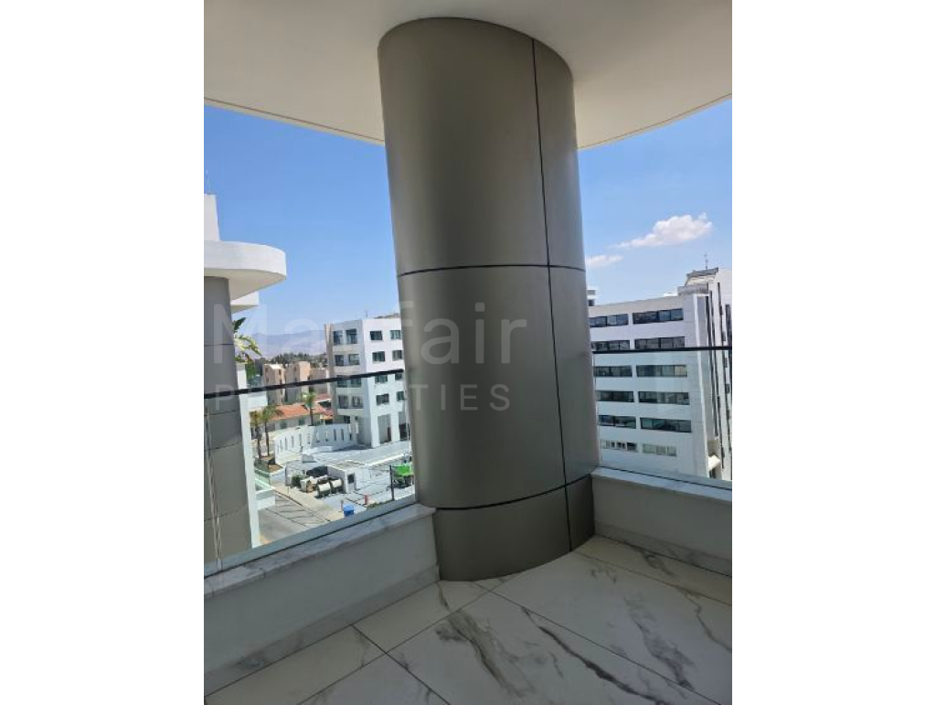3-bedroom Top Floor Apartment for Sale in Strovolos