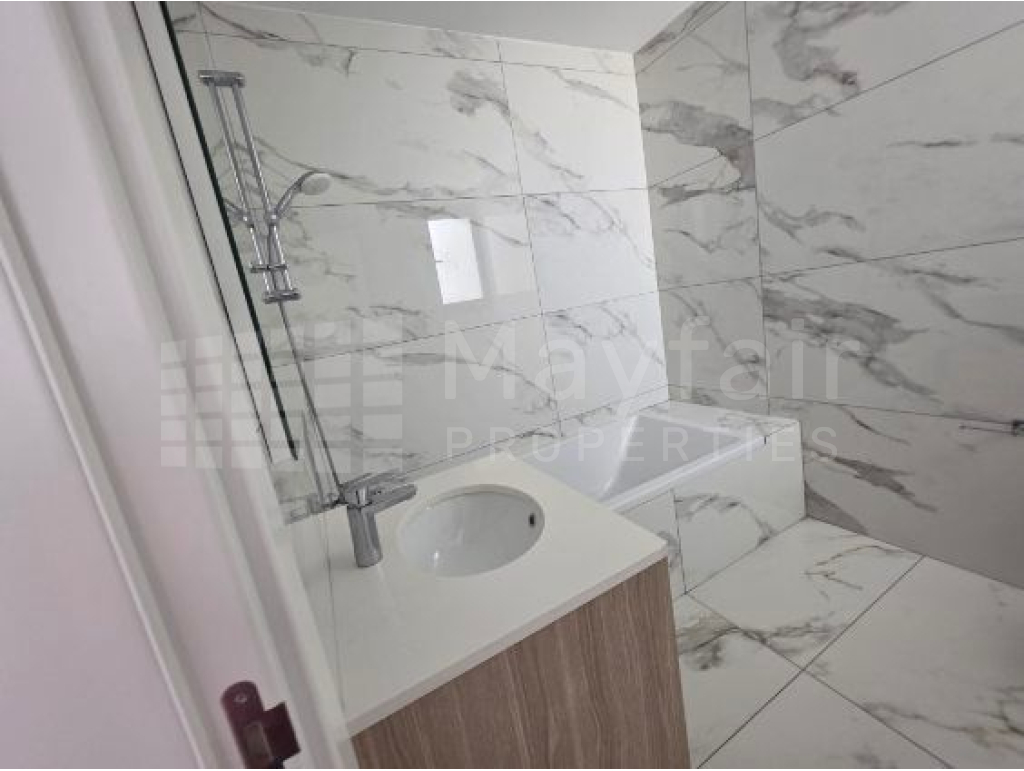3-bedroom Top Floor Apartment for Sale in Strovolos