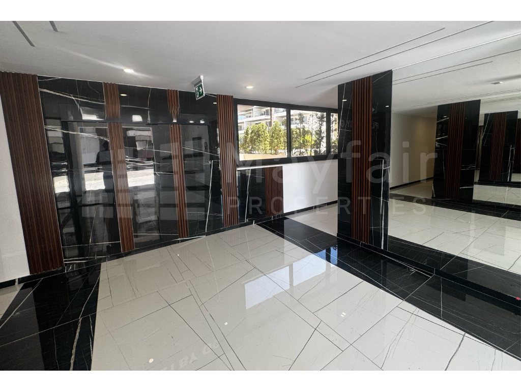 2-bedroom Apartment near Mackenzie Beach