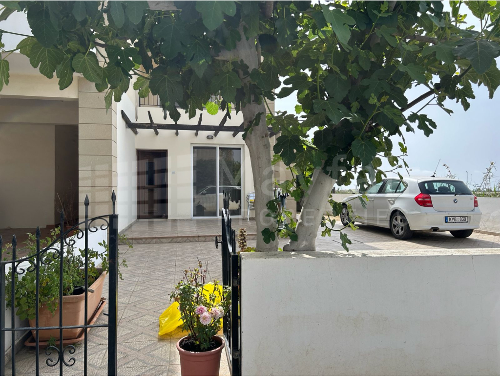 2-bedroom Apartment in Dekelia Rd - Livadia for Sale