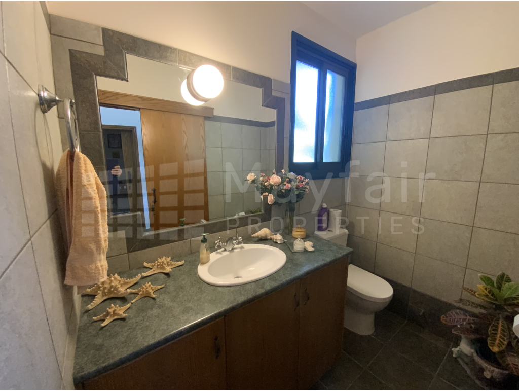 4 Bedroom Detached House for Sale in Livadia