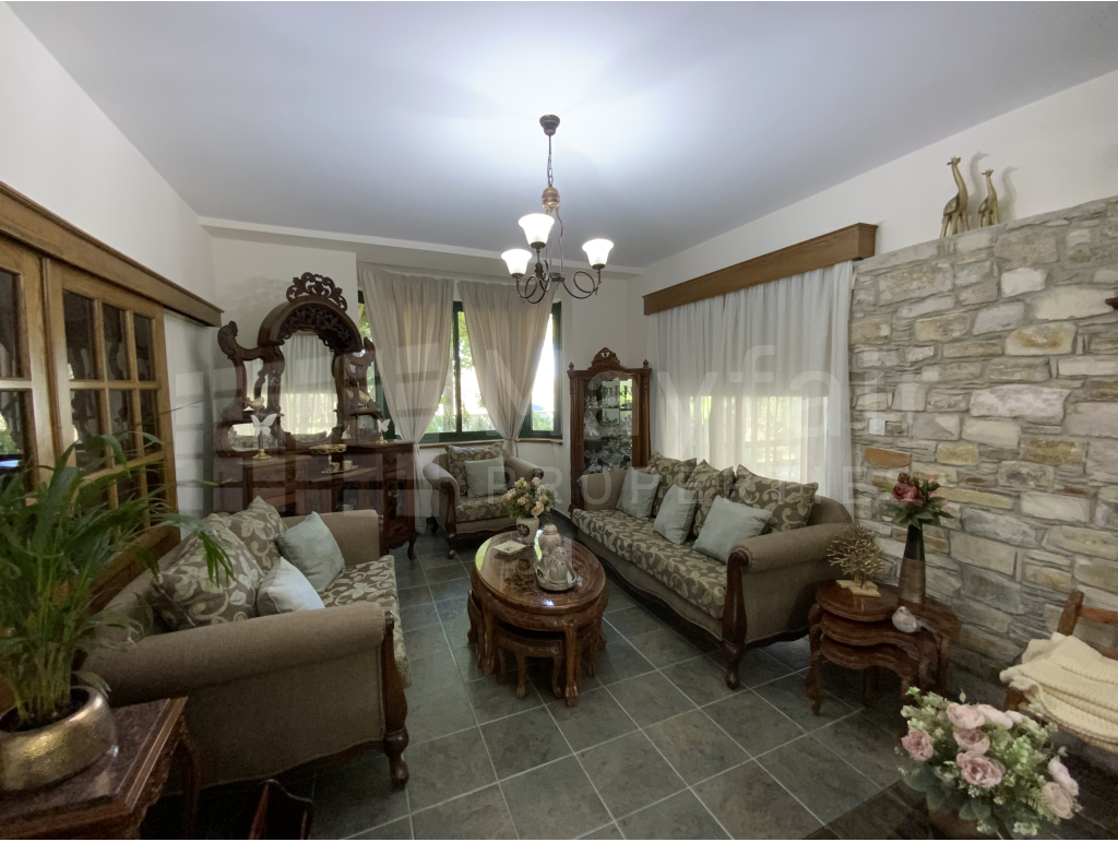 4 Bedroom Detached House for Sale in Livadia