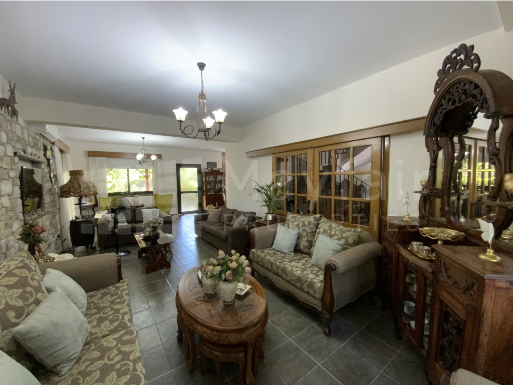 4 Bedroom Detached House for Sale in Livadia