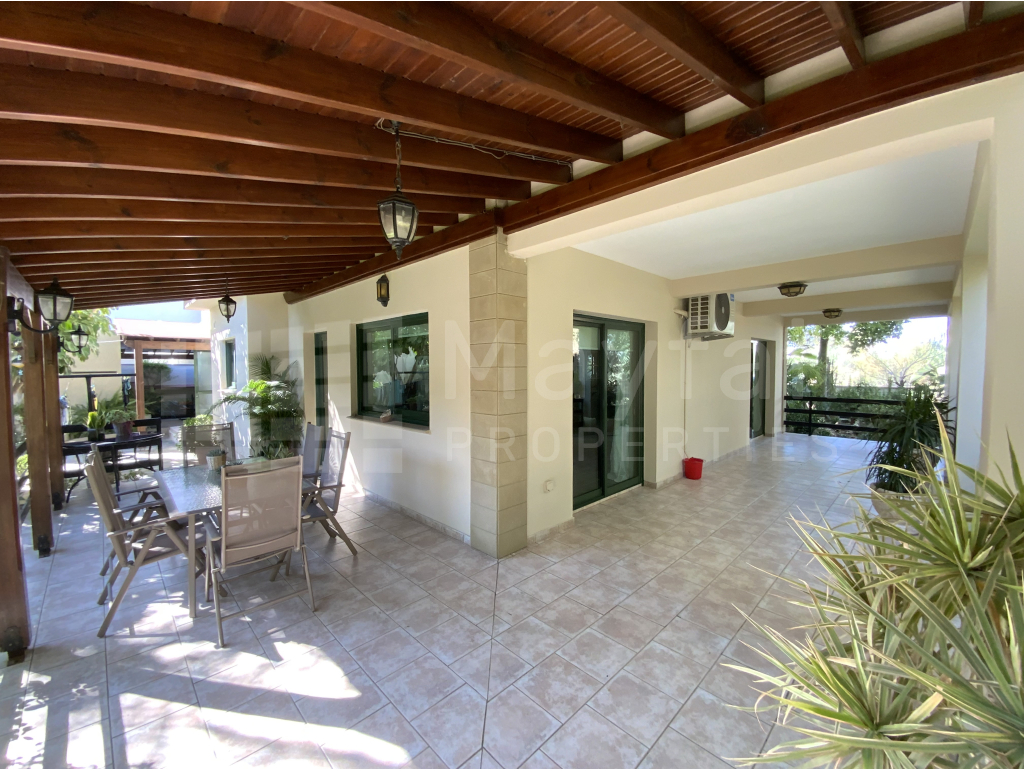 4 Bedroom Detached House for Sale in Livadia