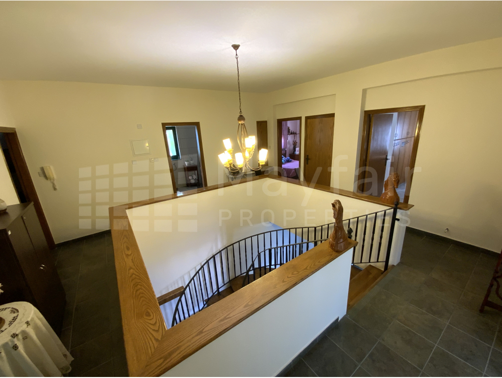 4 Bedroom Detached House for Sale in Livadia